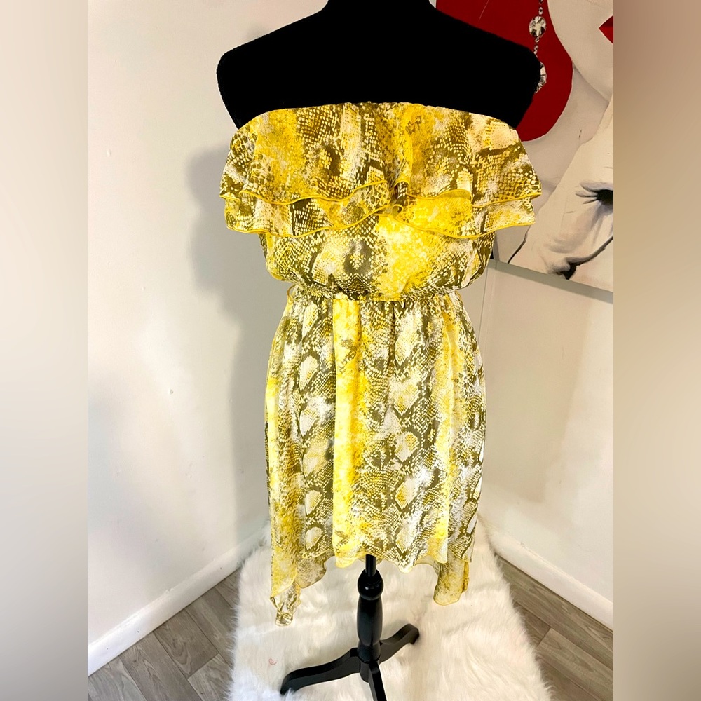 Strapless yellow snake print dress